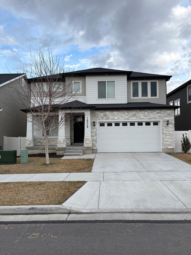 Building Photo - 16329 S Coupler Ln