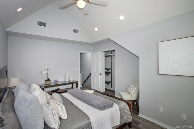 Building Photo - 34 Pinnacle Dr