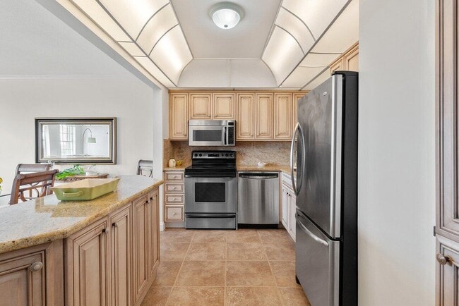 Building Photo - 3475 S Ocean Blvd