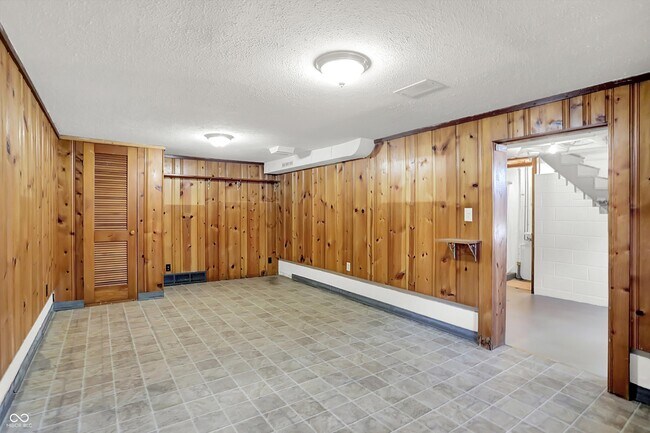 Building Photo - 1213 N Lesley Ave