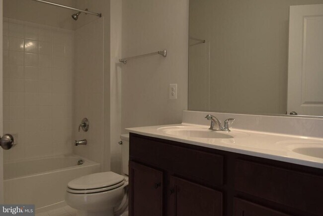 Building Photo - 23079 Sullivans Cove Sq