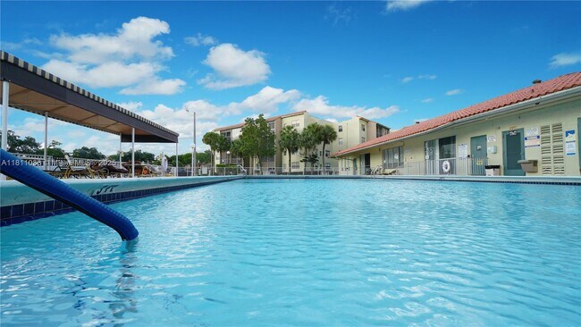 Building Photo - 1830 SW 81st Ave
