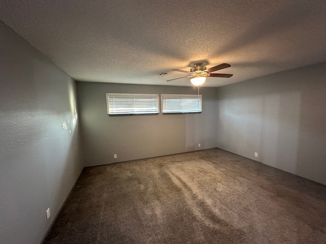 Building Photo - 4623 Hemlock Ln