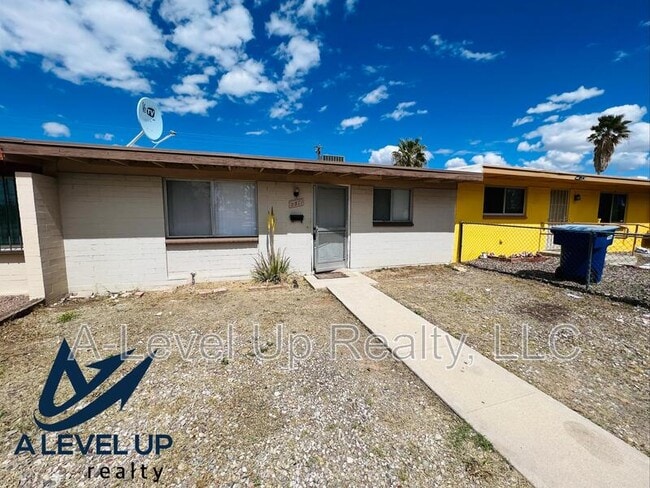 Building Photo - 3519 E Ellington Pl