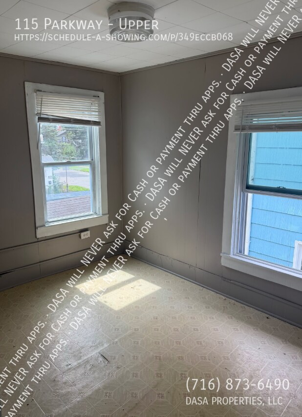 Building Photo - 115 Parkway-Upper