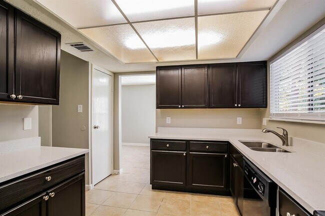 Building Photo - 5026 Creek Shadows Dr
