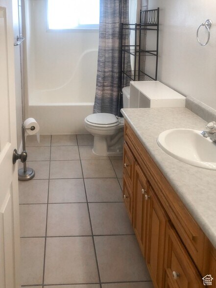 Building Photo - 535 E 30 N