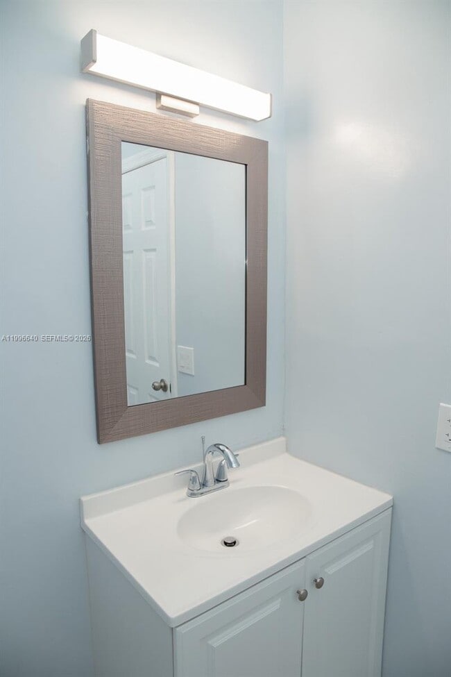 Building Photo - 9890 Hammocks Blvd