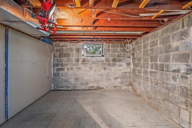 Building Photo - 21 Lenox Ave
