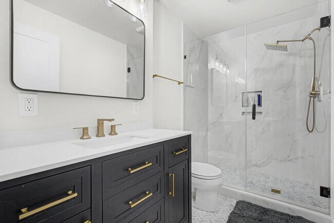 Building Photo - 1001 Ida Dr