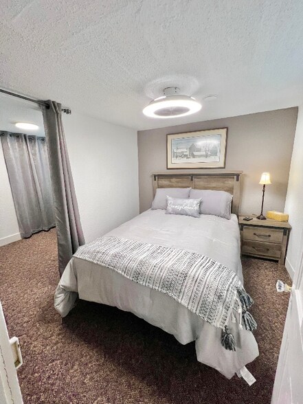 Building Photo - 123 Mortimer St