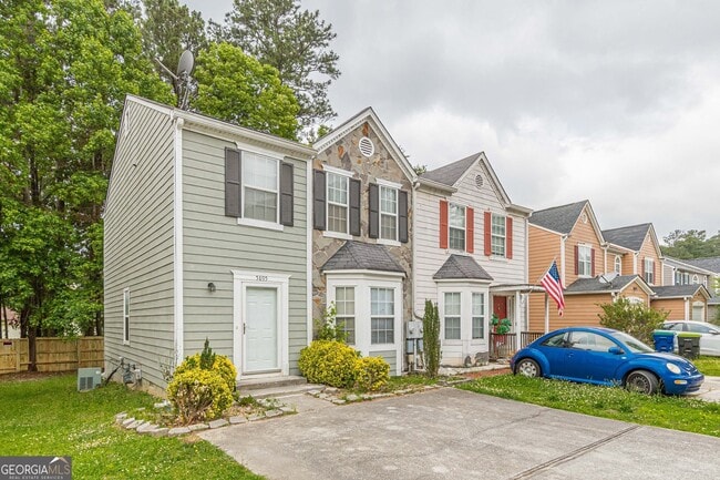 Building Photo - 5895 Hampton Ct