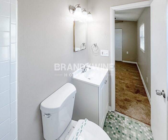 Building Photo - 7671 Vale Dr