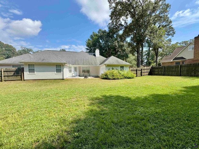 Building Photo - 1127 Alderly Ln