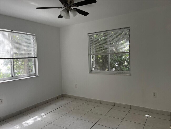 Building Photo - 181 NW 47th Ave