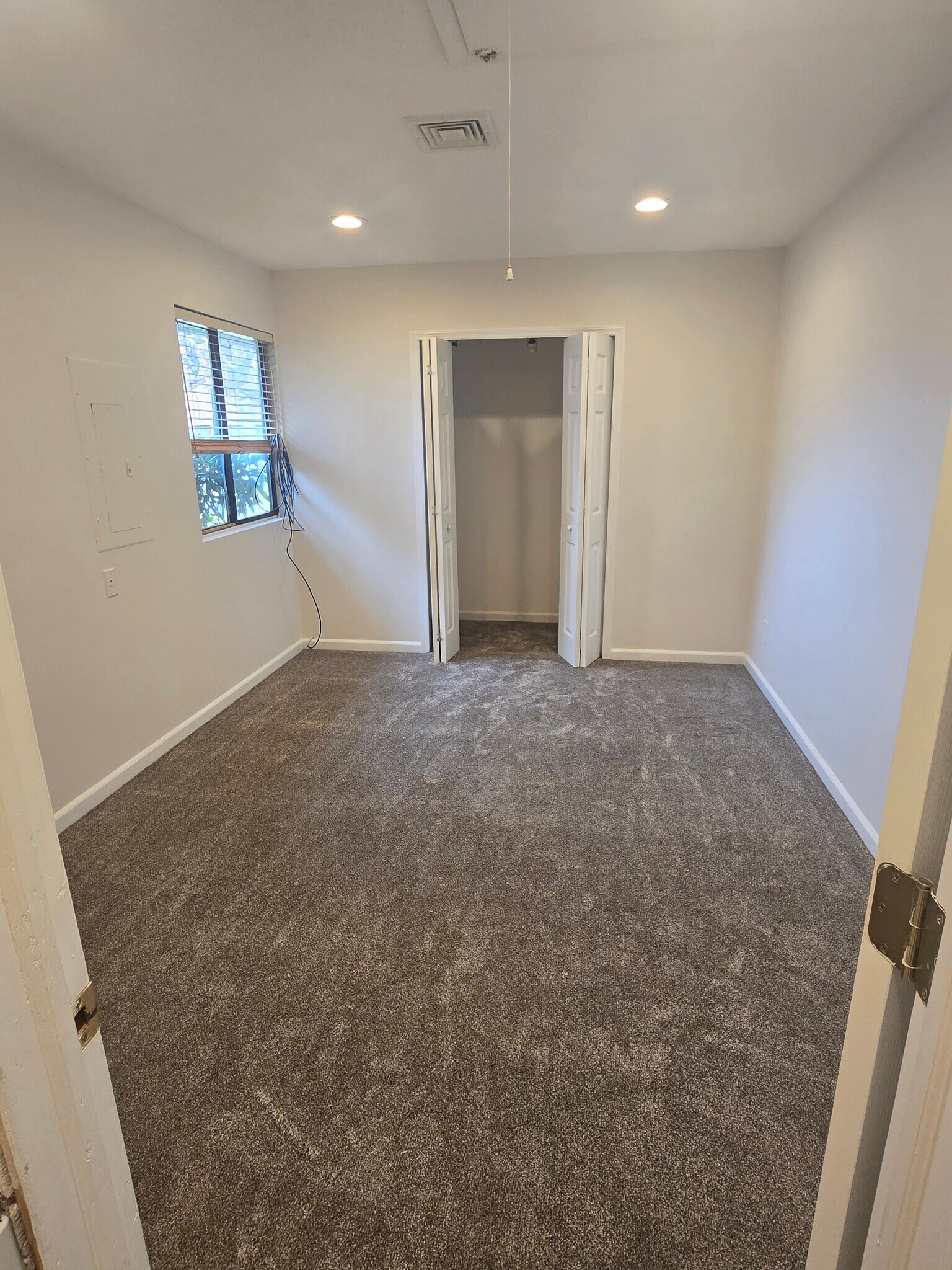 Building Photo - 68 Scarlett Dr