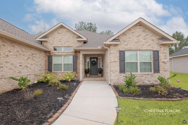 Building Photo - 214 Creek Ridge Dr