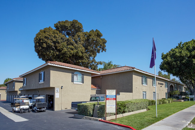 Building Photo - Camino Pueblo and El Rancho Apartment Homes