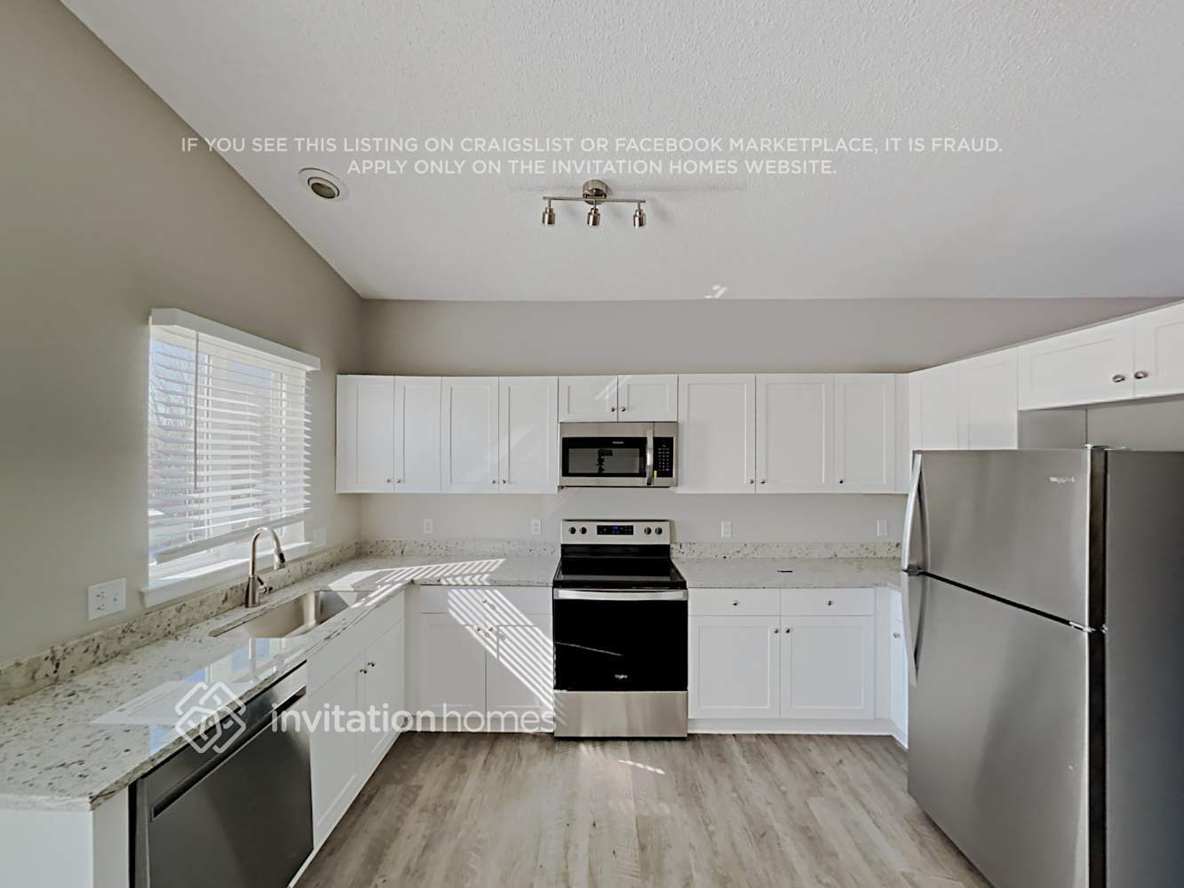 Building Photo - 3544 S Ceylon Way