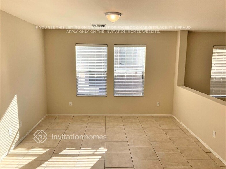 Building Photo - 9548 Glen Iris St