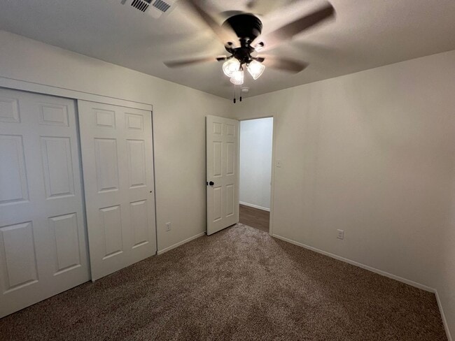 Building Photo - NEWER 4 BEDROOM HOME!
