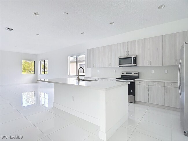 Building Photo - 5305 Marano Dr