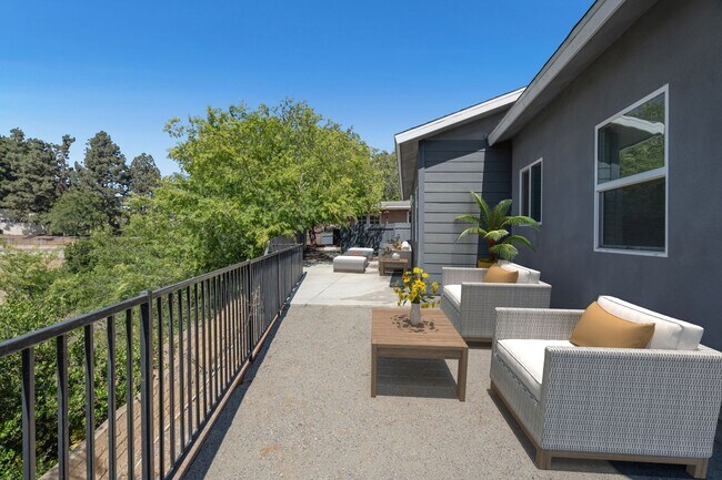 Building Photo - 4842 College Ave