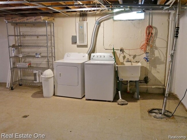 Building Photo - 5102 Franklin Park Dr