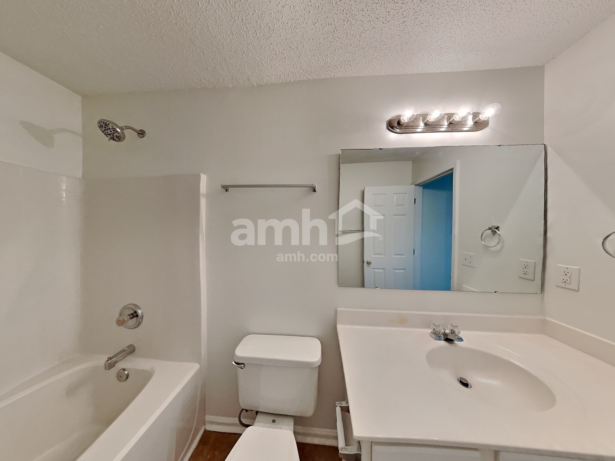 Building Photo - 3056 Teton Dr