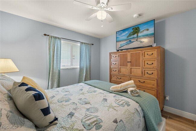 Building Photo - 414 SW 47th St