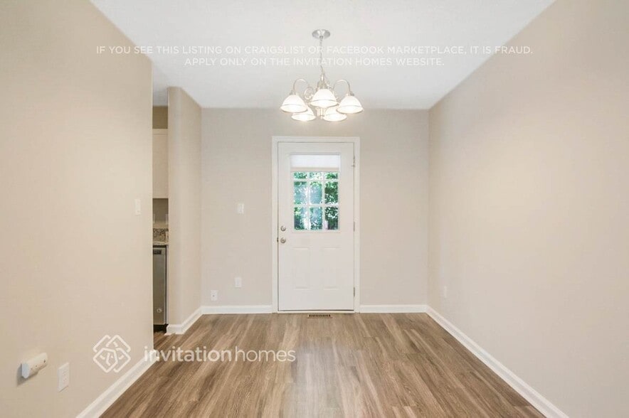 Building Photo - 3711 Phillips Way W