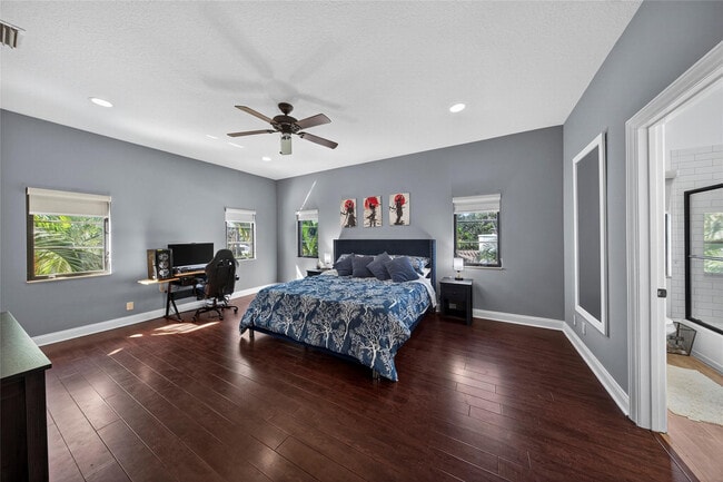 Building Photo - 2211 St