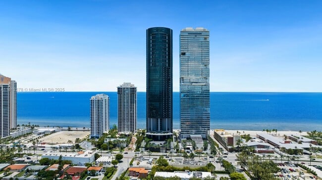 Building Photo - 18555 Collins Ave