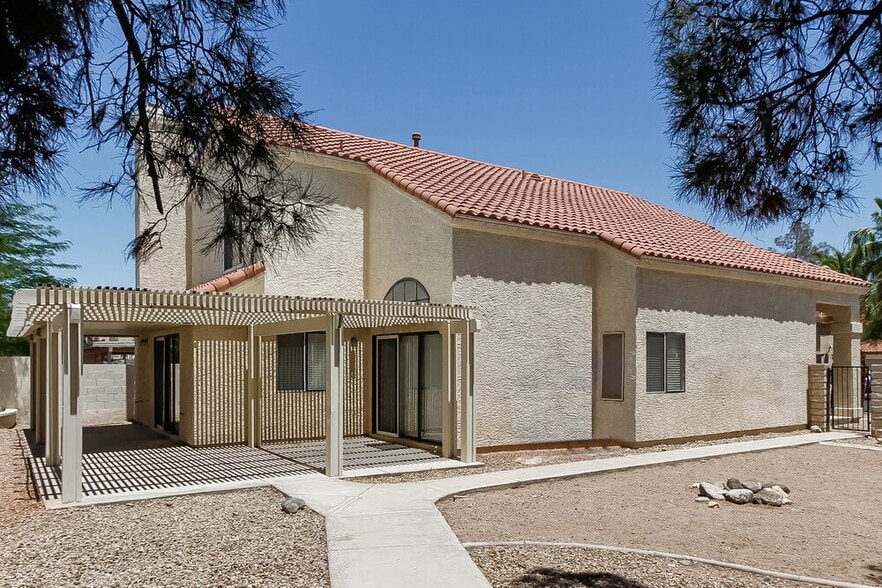 Building Photo - 131 Monteen Dr