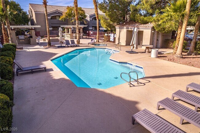 Building Photo - 5055 W Hacienda Ave