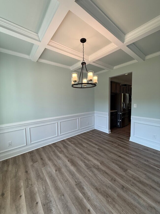 Building Photo - Stunning 4 Bed, 2.5 Bath Home in Cameron