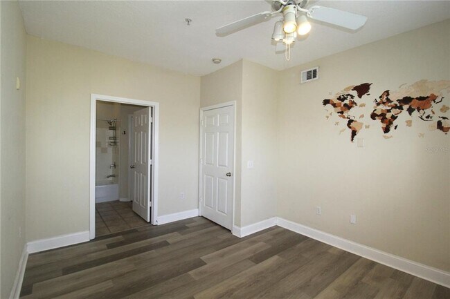 Building Photo - 5510 Rosehill Rd