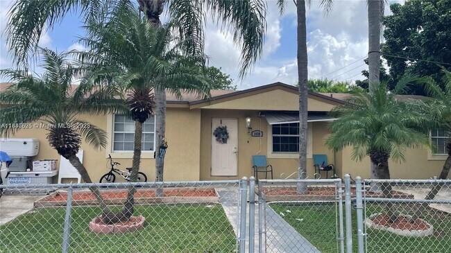 Primary Photo - 14301 SW 289th St
