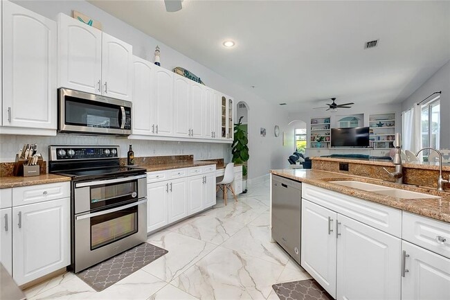 Building Photo - 360 Cedarbrook Ct
