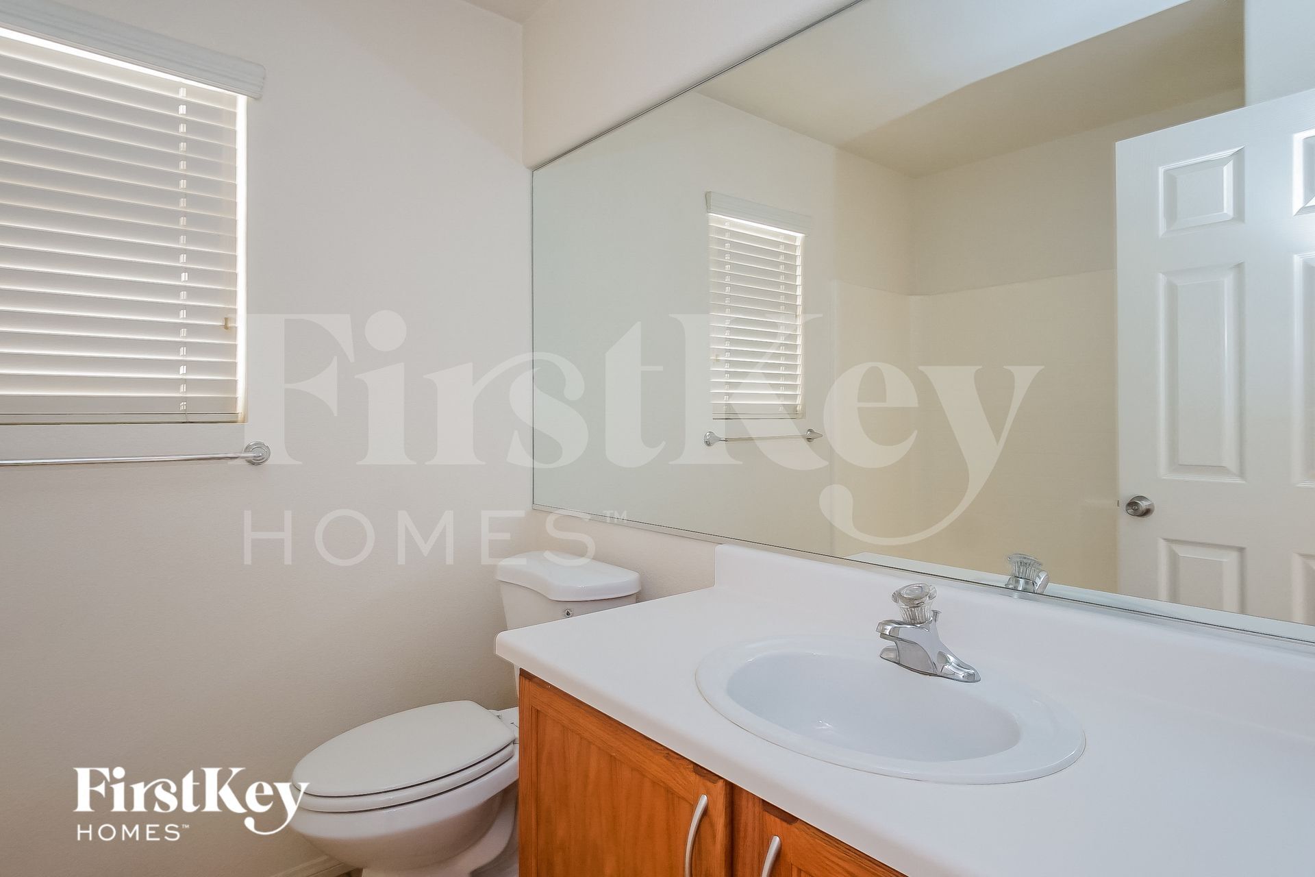 Building Photo - 5333 N Carlsbad Heights St