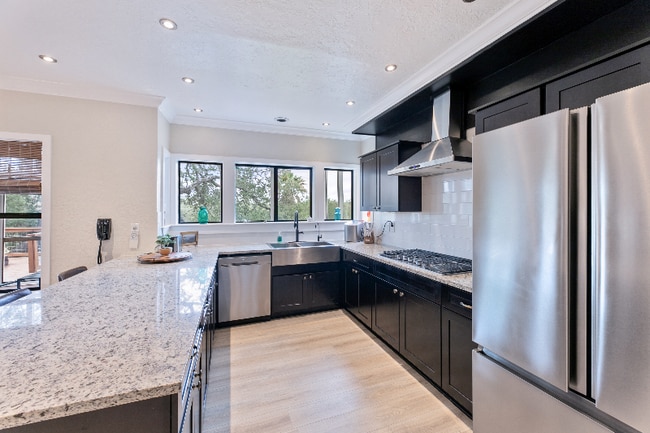 Building Photo - 303 Watts Ln