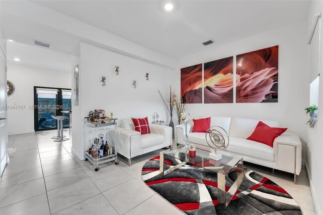 Building Photo - 13360 Tropical Ave