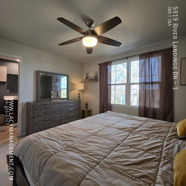 Building Photo - 5919 River Landings Dr