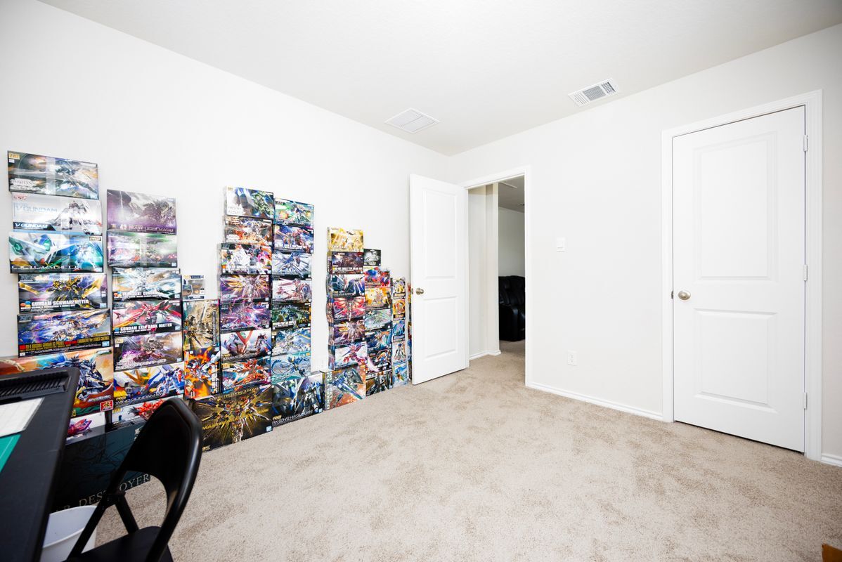 Building Photo - 4843 Vogesite