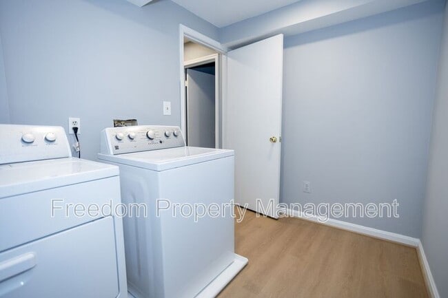 Building Photo - 17286 Wexford Loop