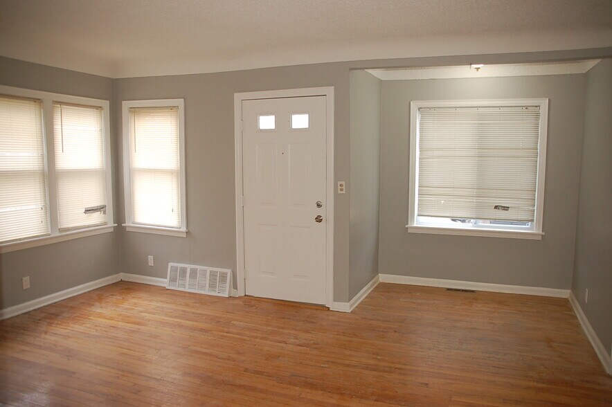 Building Photo - 3517 Herrick St
