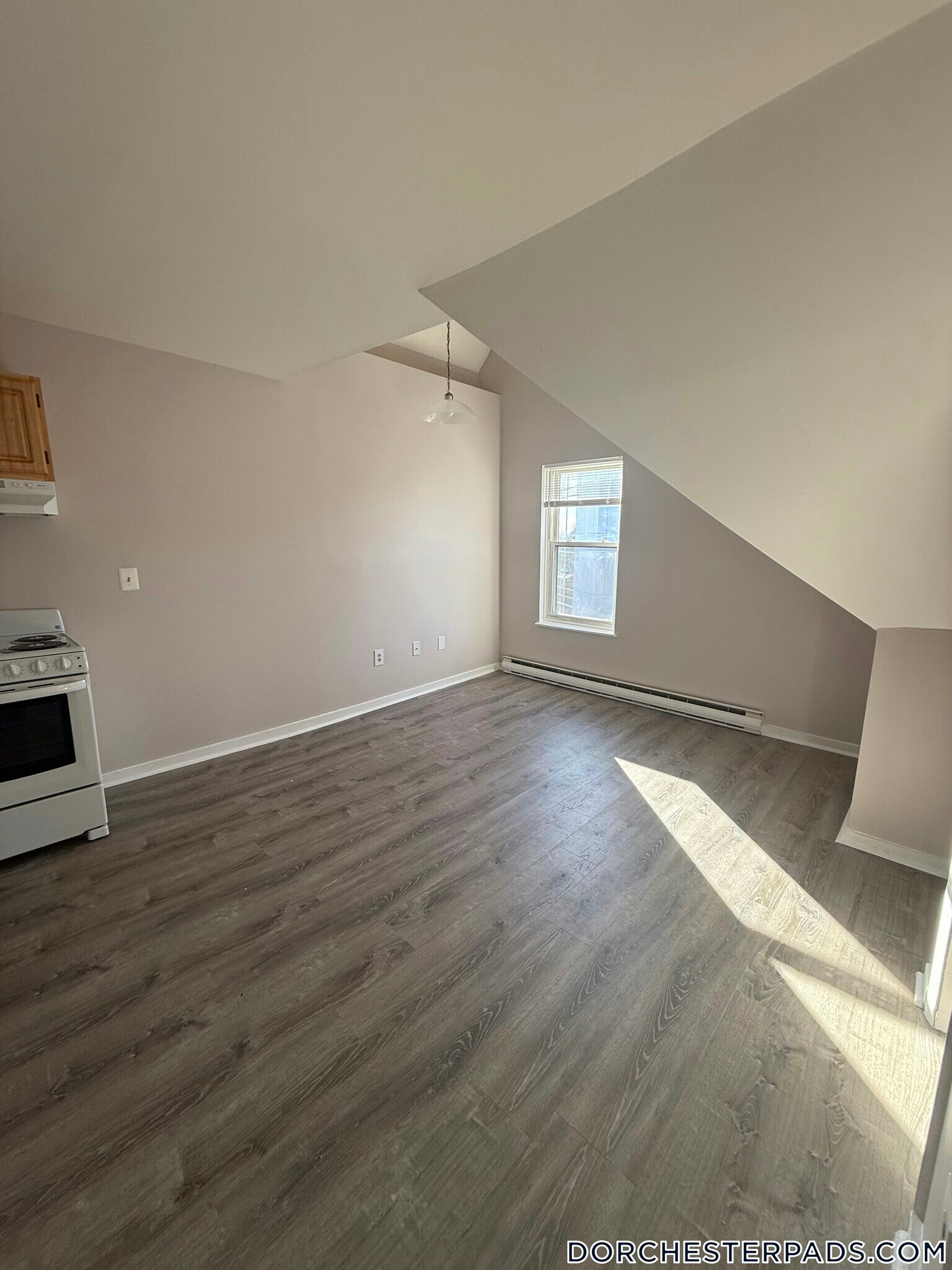 Building Photo - 3 Sunderland St