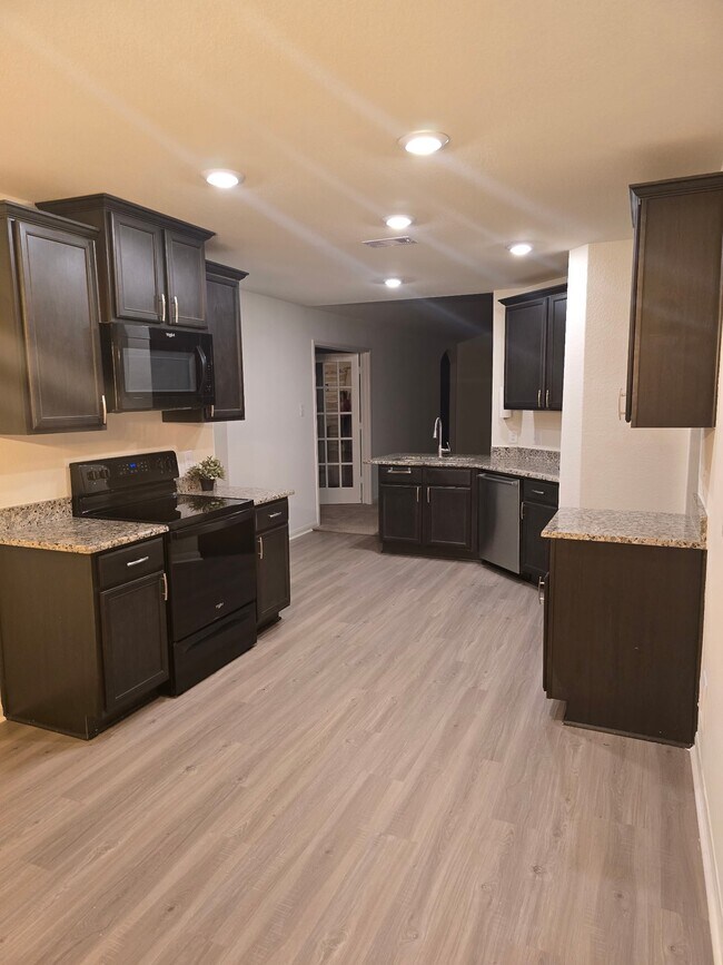 Building Photo - 22610 Steel Blue Jaybird Dr