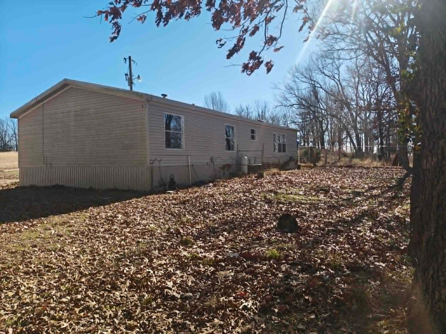 Building Photo - 15500 Low Gap Rd