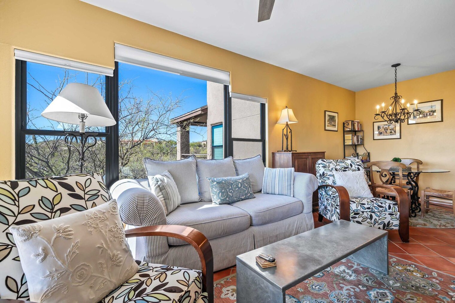 Building Photo - 6655 N Canyon Crest Dr